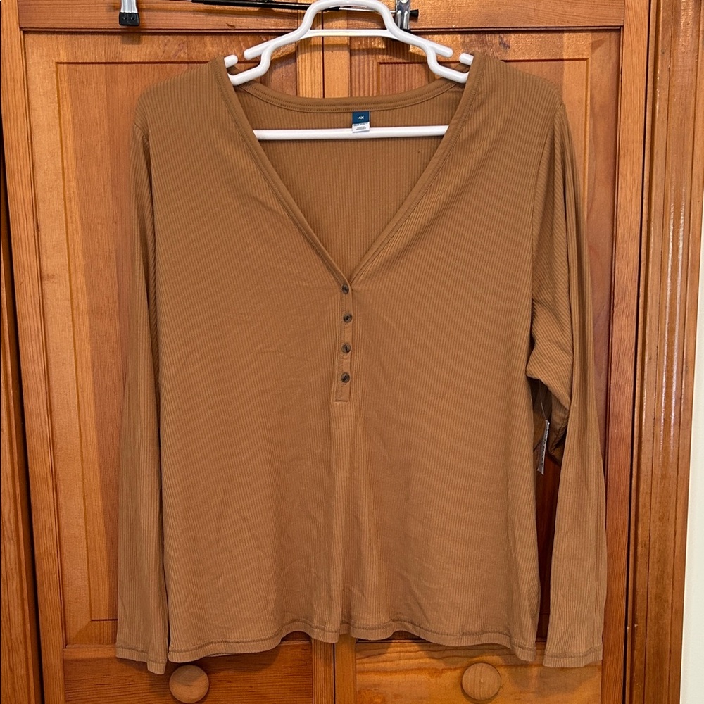 Old Navy Tan V‑Neck Long‑Sleeve Top Plus 4X NWT Soft Stretch Neutral